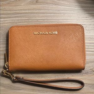 Michael Kors leather phone case wristlet